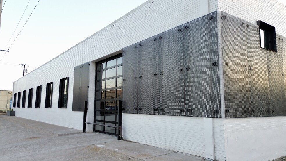 100 Howell St, Dallas, TX for sale - Building Photo - Image 3 of 18