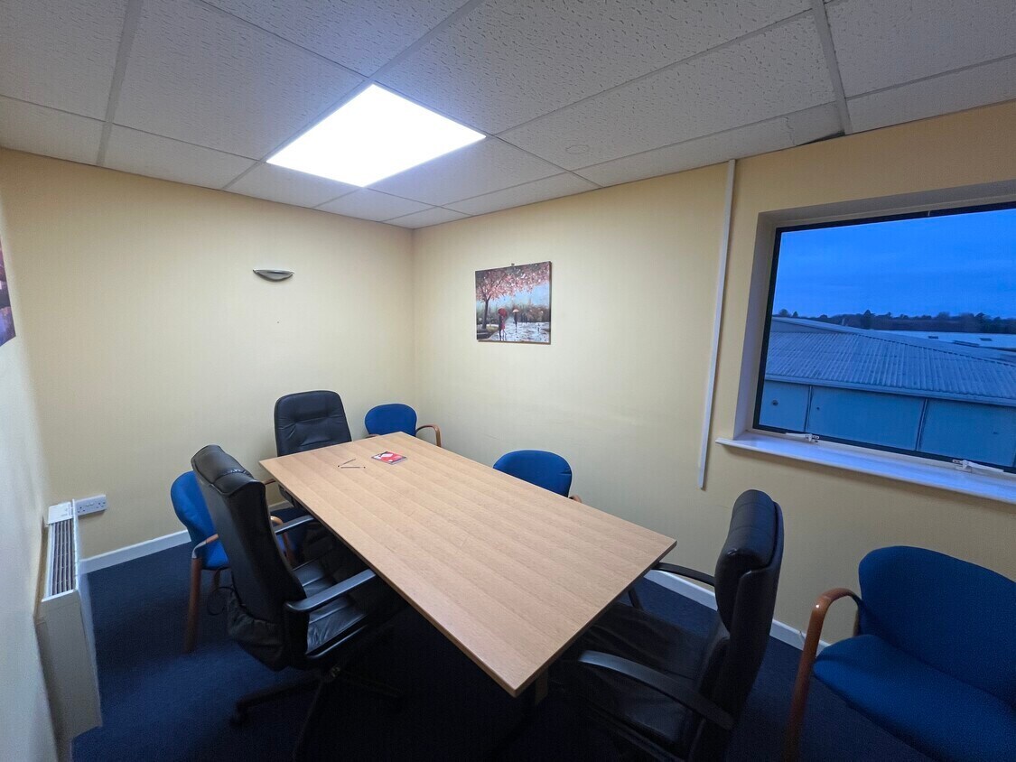 Unit 9-12 Works Rd, Letchworth Garden City for lease Interior Photo- Image 1 of 6