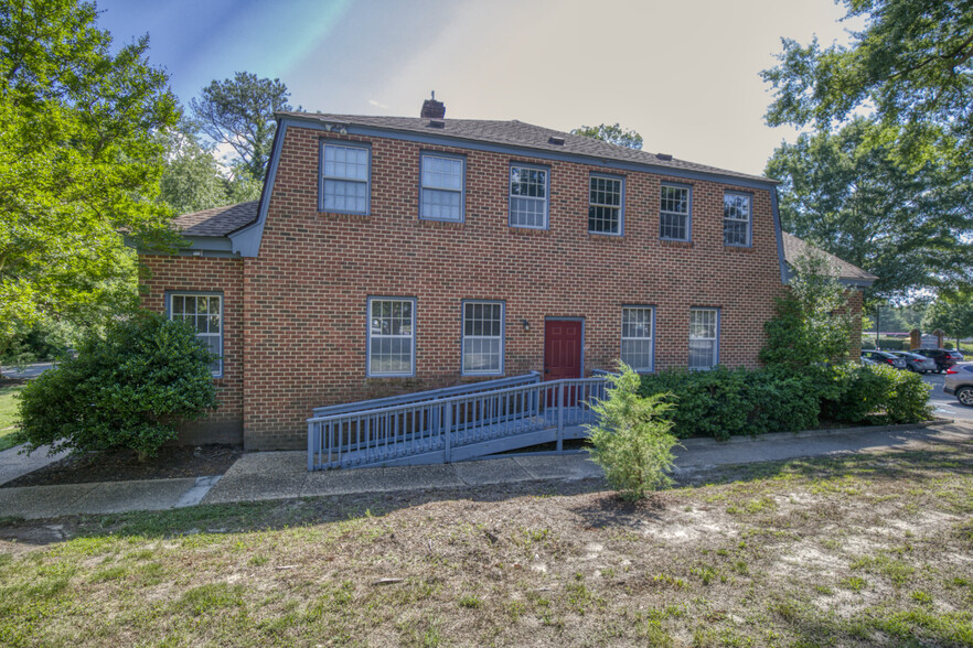 1318 Jamestown Rd, Williamsburg, VA for sale - Building Photo - Image 3 of 15