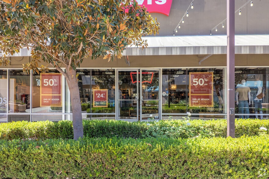 17600 Collier Ave, Lake Elsinore, CA for sale - Building Photo - Image 3 of 4