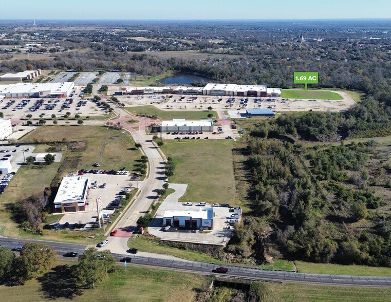 3163 Wildflower Drive, Bryan, TX for sale - Building Photo - Image 1 of 5