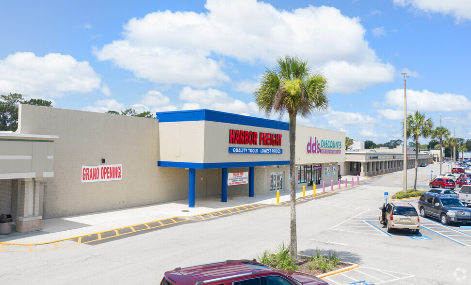 900 Dunn Ave, Jacksonville, FL for lease - Building Photo - Image 3 of 7