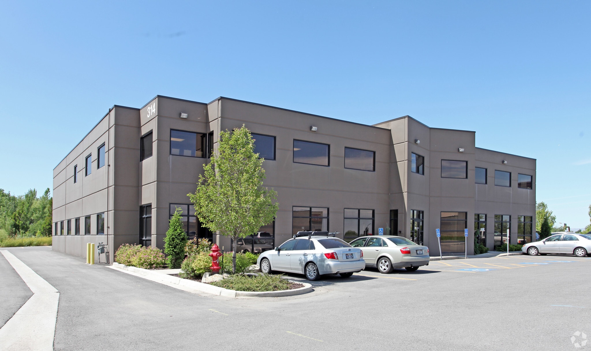 360 S 200 W, Farmington, UT for lease Building Photo- Image 1 of 8
