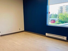 28 Boul Du Mont-Bleu, Gatineau, QC for lease Interior Photo- Image 2 of 6