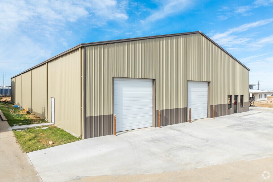 900 Blue Mound Rd E, Haslet, TX for lease - Building Photo - Image 1 of 5