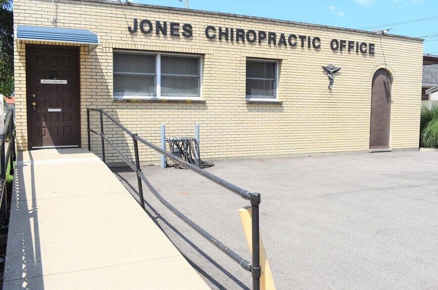 210 N Downing St, Piqua, OH for sale - Building Photo - Image 1 of 1