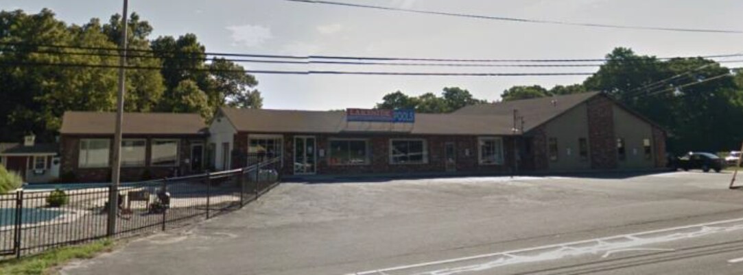 886 Eddie Dowling Hwy, North Smithfield, RI for sale Primary Photo- Image 1 of 1