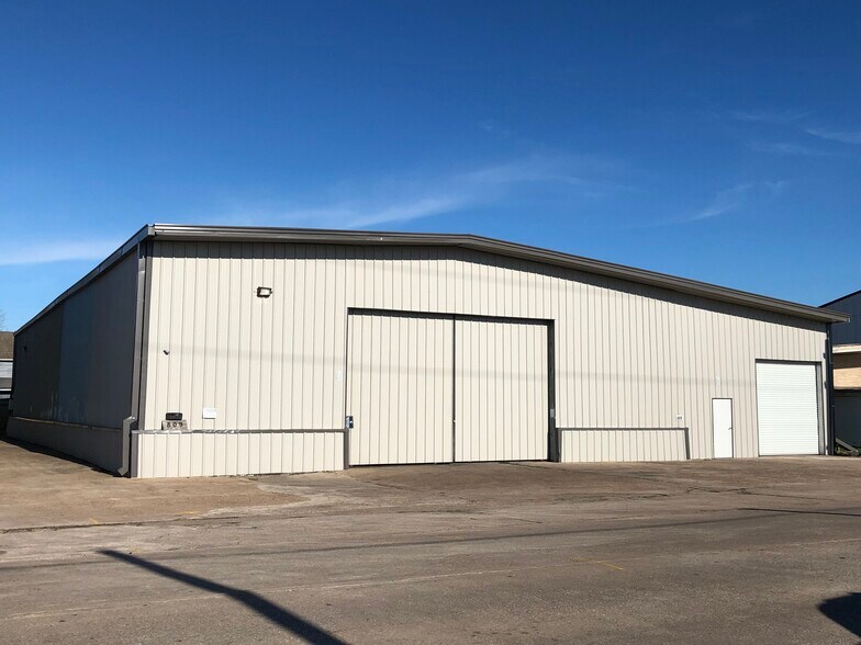 809 Dumont St South Houston Tx 77587 Industrial Space For
