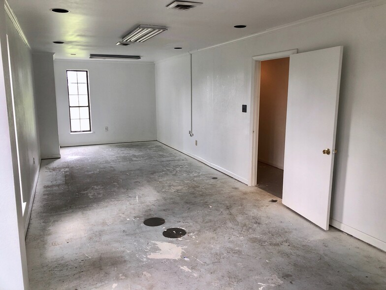 835 Mcentire Ln, Decatur, AL for lease - Building Photo - Image 3 of 17