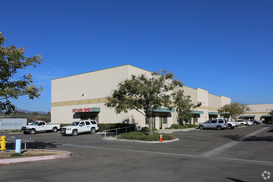 405-425 Maple St, Ramona, CA for lease - Primary Photo - Image 1 of 9