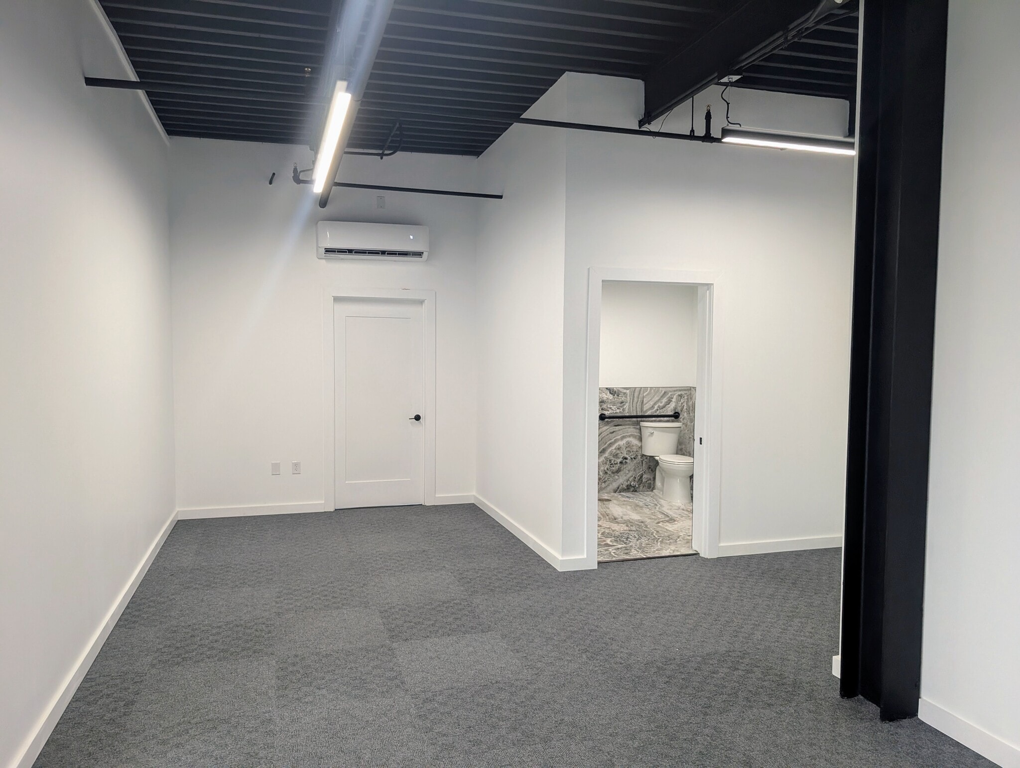 6428 Davis Blvd, North Richland Hills, TX for lease Interior Photo- Image 1 of 3