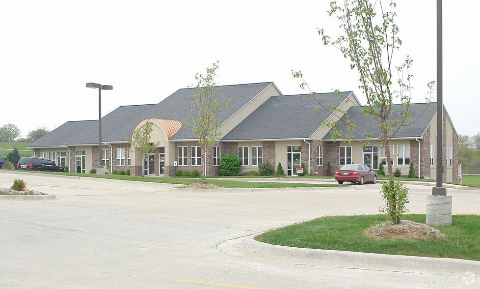 4025 NE Lakewood Way, Lees Summit, MO, 64064 Office Property For Sale