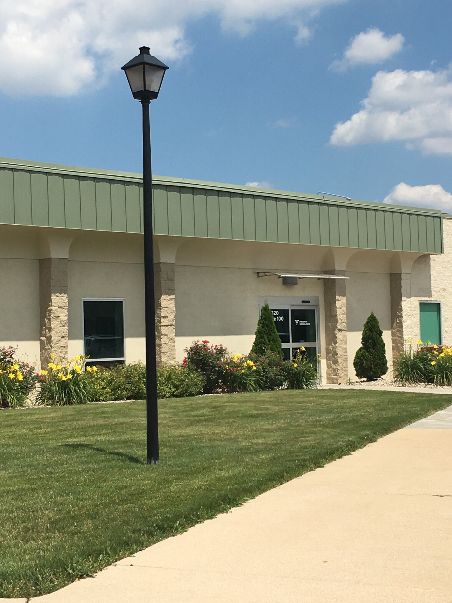 320 S Dr Martin Luther King Jr Blvd, South Bend, IN for sale Building Photo- Image 1 of 1