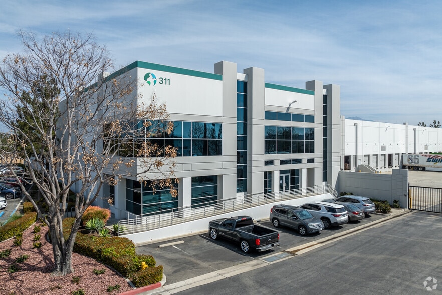 311 S Doolittle Ave, San Bernardino, CA for lease - Primary Photo - Image 1 of 6