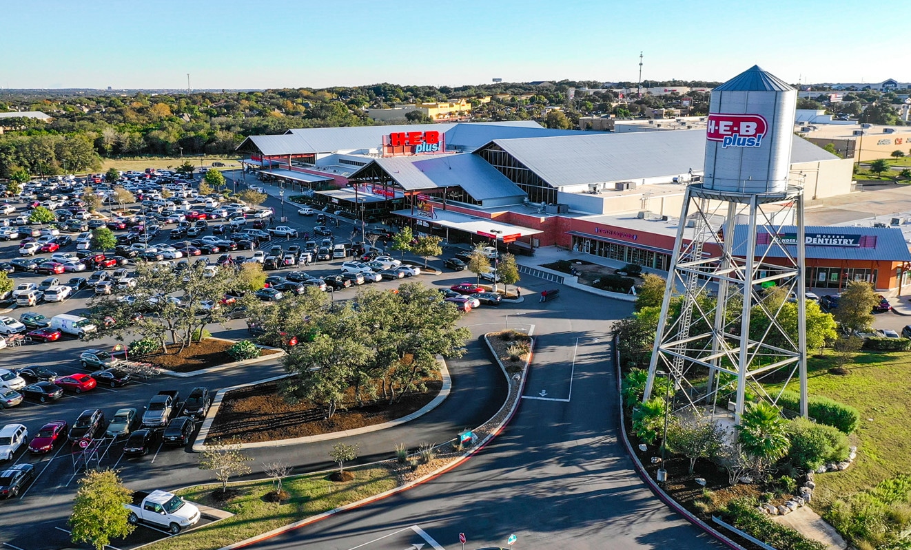 92349238 N Loop 1604 W, San Antonio, TX, 78249 Retail Space For