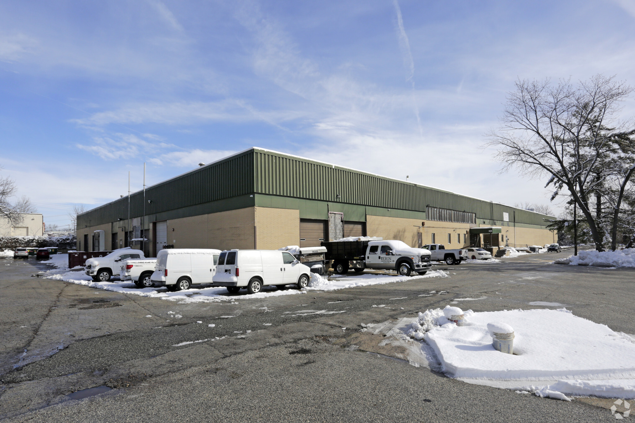 102 Queens Dr, King Of Prussia, PA for lease Primary Photo- Image 1 of 5