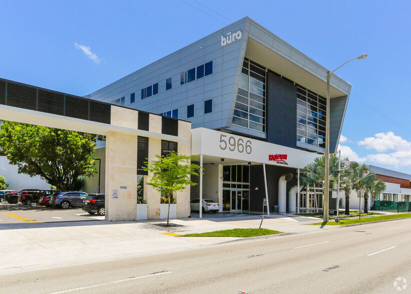 5966 S Dixie Hwy, South Miami, FL for lease - Building Photo - Image 3 of 8