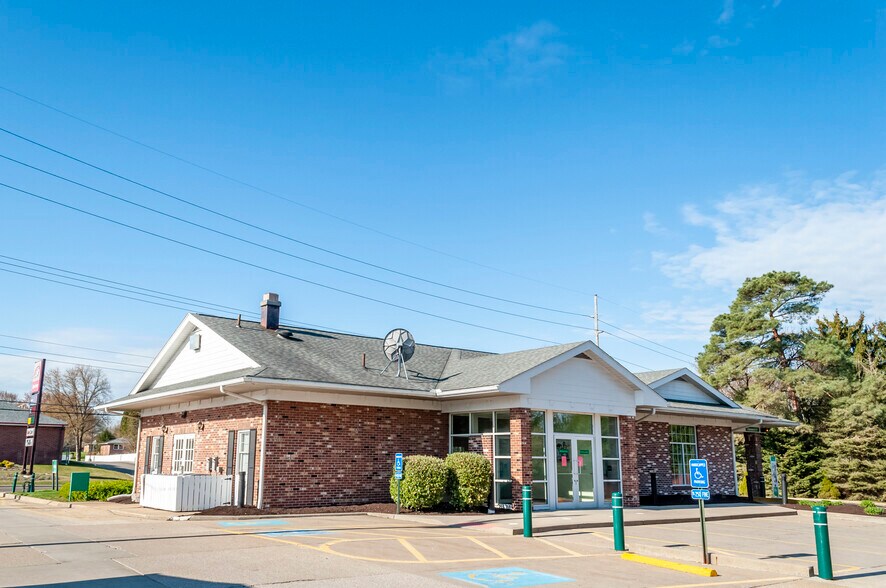 2495 E Easton St NE, Canton, OH 44721