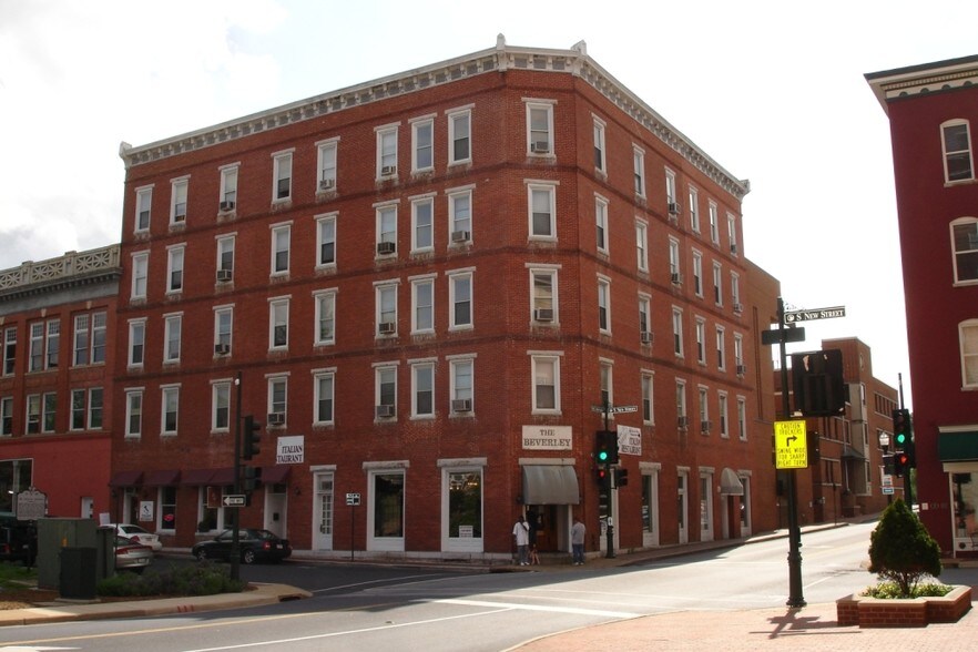 100-104 S New St, Staunton, VA for sale - Building Photo - Image 1 of 1