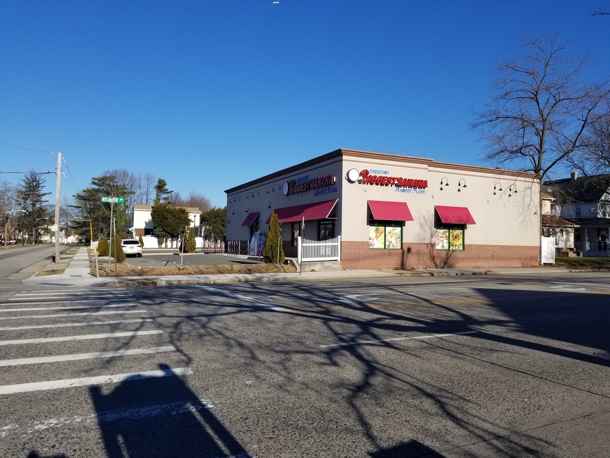 492 Atlantic Ave, Freeport, NY 11520