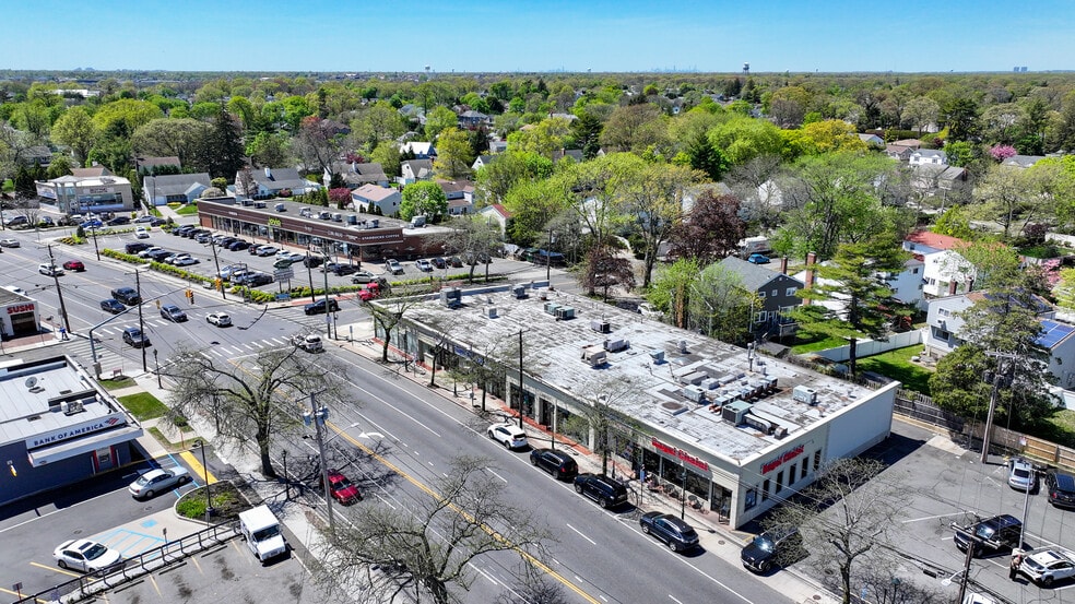 2019-2037 Merrick Rd, Merrick, NY for lease - Building Photo - Image 2 of 4