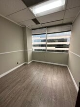 6350 Laurel Canyon Blvd, North Hollywood, CA for lease Building Photo- Image 2 of 6