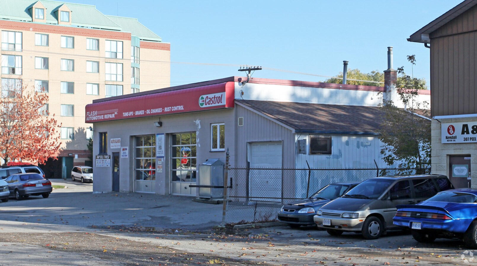 401 Dunlop St E, Whitby, ON L1N 1S6