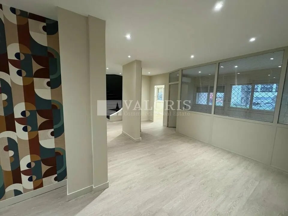 Office in Lyon for lease Interior Photo- Image 1 of 11