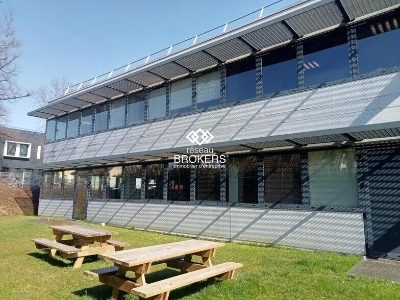 Office in Pau for lease - Building Photo - Image 3 of 4