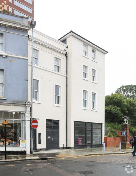 59-61 Kings Rd, St Leonards On Sea for lease - Building Photo - Image 2 of 3