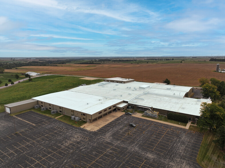 100 Rayovac Ct, Fennimore, WI for lease - Building Photo - Image 3 of 18