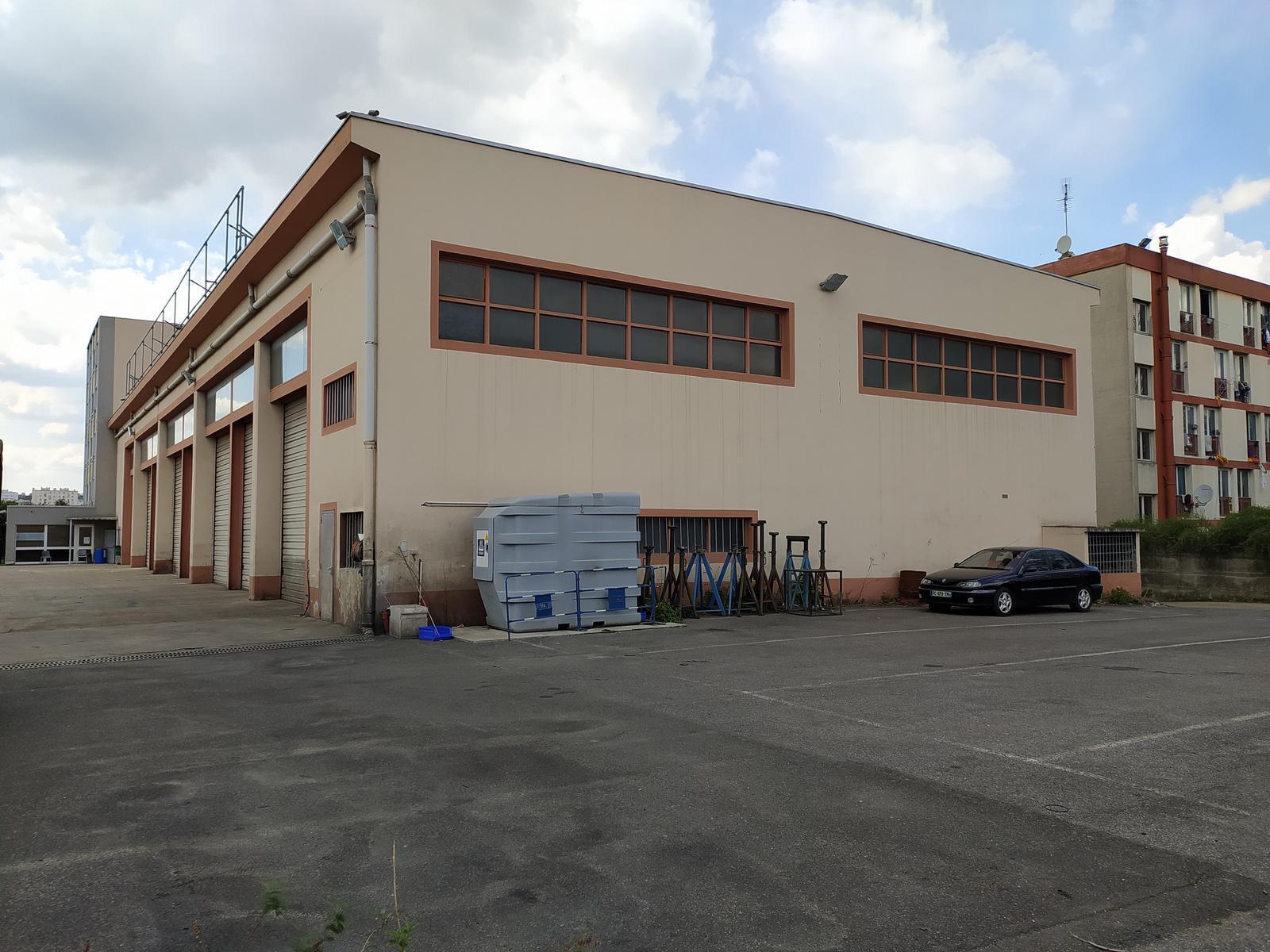 2 Avenue Du Groupe Manouchian, Vitry-sur-Seine for sale Building Photo- Image 1 of 4