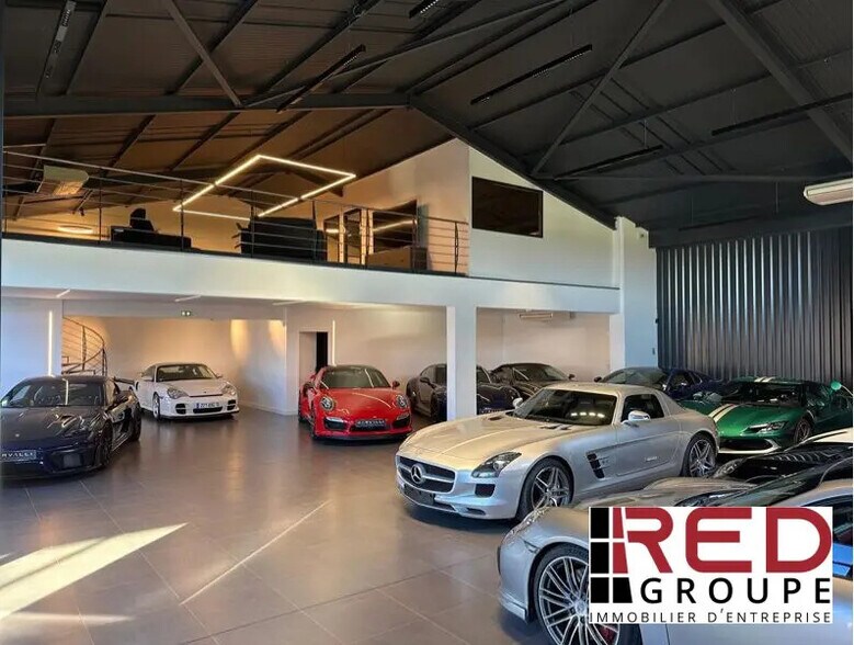 Retail in Éguilles for lease - Building Photo - Image 1 of 3