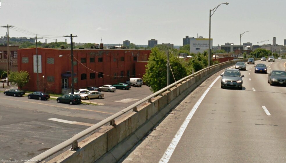 835 Canal St, Syracuse, NY for sale - Building Photo - Image 1 of 1