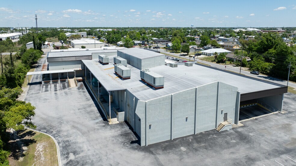 501 W 11th St, Panama City, FL for lease - Building Photo - Image 2 of 13