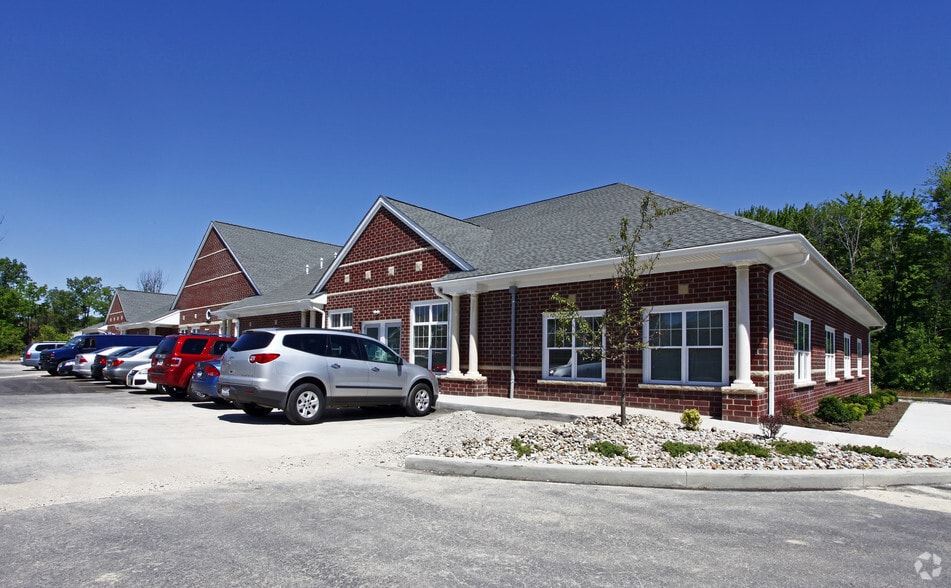 2181 E Aurora Rd, Twinsburg, OH for sale - Building Photo - Image 3 of 4