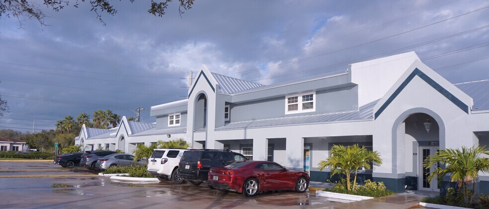 333 17th St, Vero Beach, FL for lease - Building Photo - Image 3 of 8