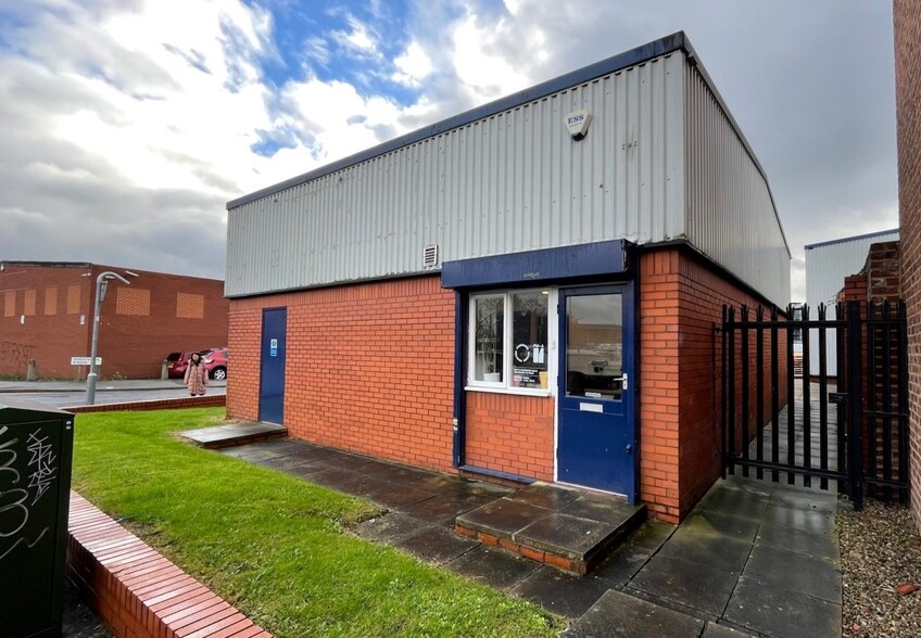 Sheepscar Grove, Leeds for lease - Primary Photo - Image 1 of 1