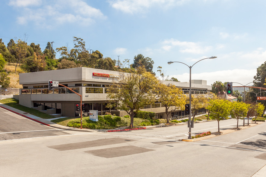 500 Silver Spur Rd, Rancho Palos Verdes, CA for lease - Primary Photo - Image 1 of 22