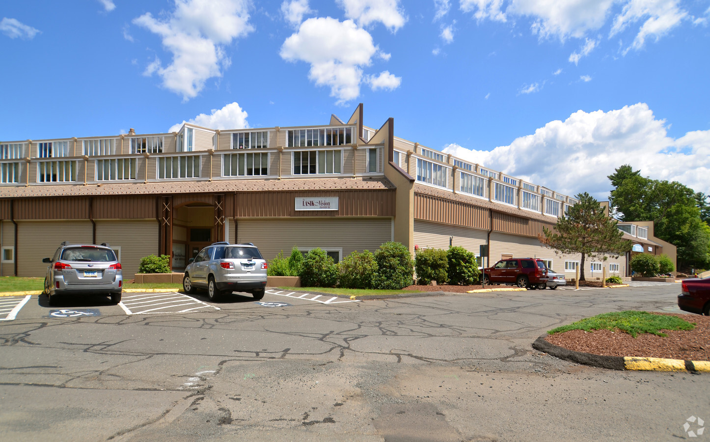 270 Farmington Ave, Farmington, CT 06032 - OfficeRetail for Lease | LoopNet