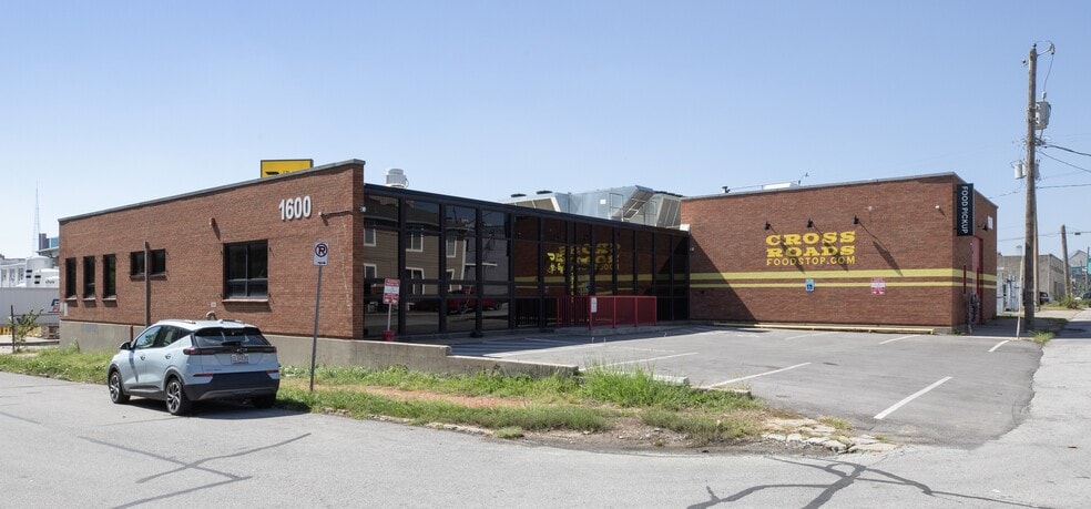 1600 Campbell St, Kansas City, MO for lease - Building Photo - Image 1 of 9