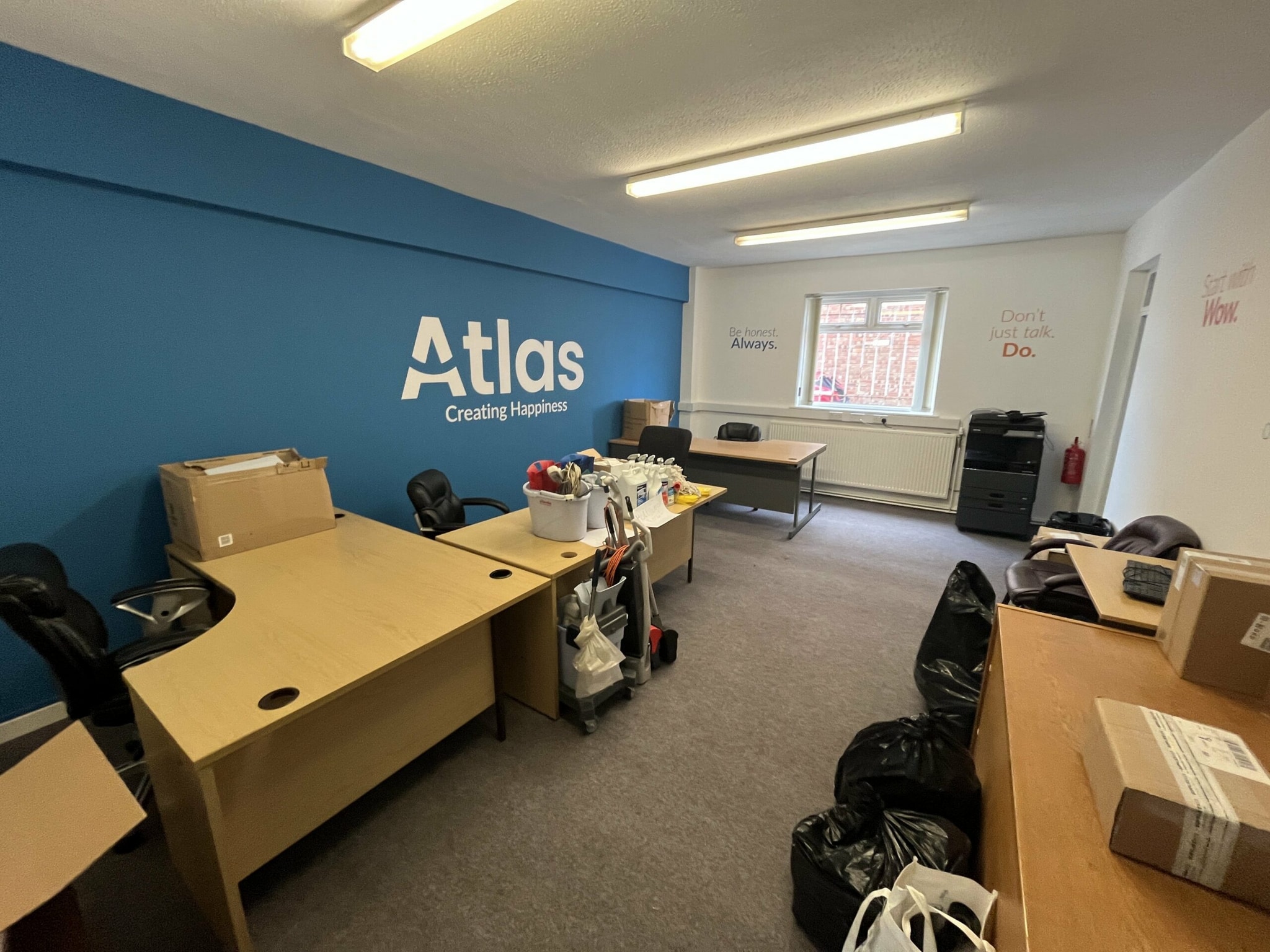 Bridge Ln, Warrington for lease Interior Photo- Image 1 of 8