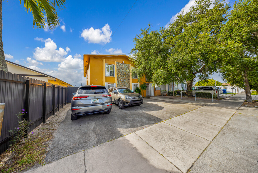 3090 NW 27th St, Miami, FL for sale - Primary Photo - Image 1 of 1