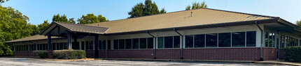 1005 Beau Terre Dr, Bentonville, AR for lease Building Photo- Image 1 of 9