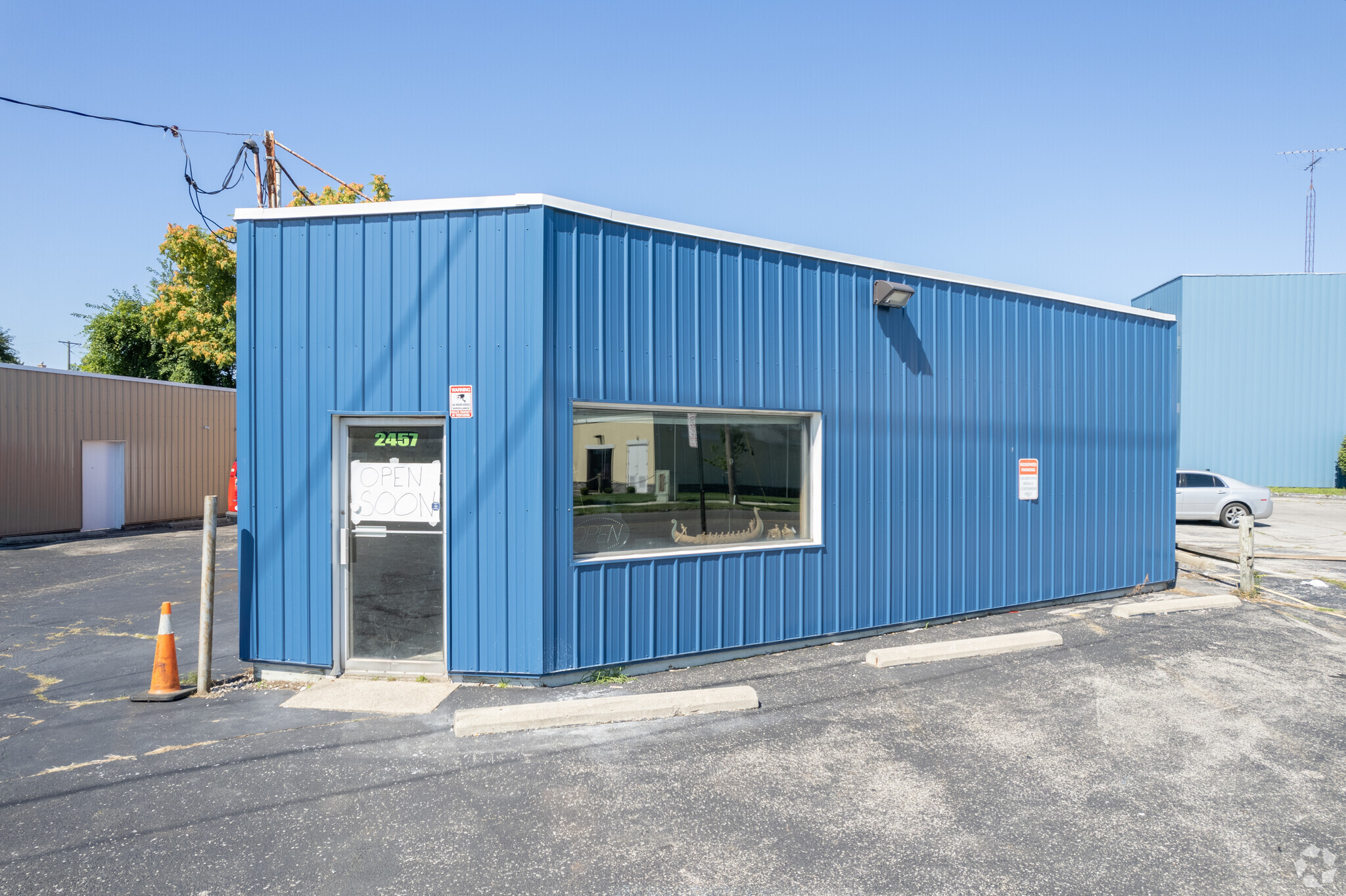 2457 Tremainsville Rd, Toledo, OH for lease Building Photo- Image 1 of 13