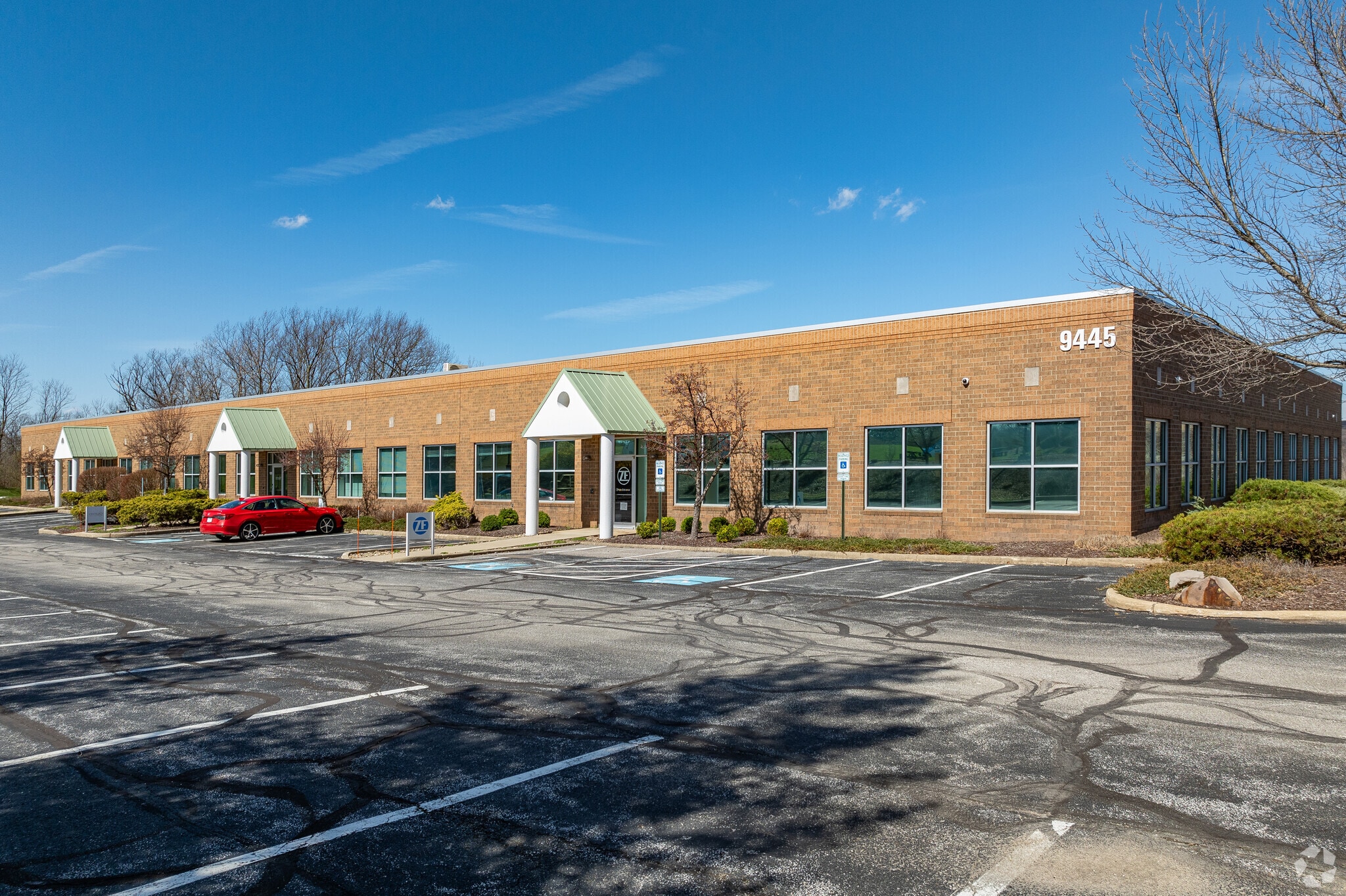 9445 Rockside Rd, Valley View, OH for lease Primary Photo- Image 1 of 6