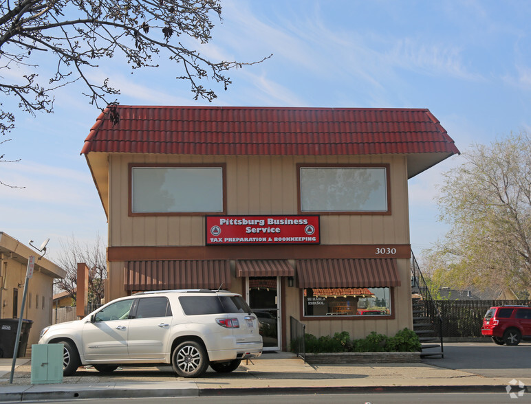 3030 Railroad Ave, Pittsburg, CA for lease - Building Photo - Image 2 of 2