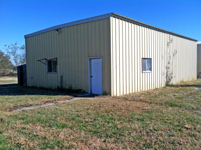 216 W Rosewood St, Rose Hill, KS 67133