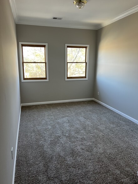 8417 Duncan St, Douglasville, GA for sale - Interior Photo - Image 3 of 7