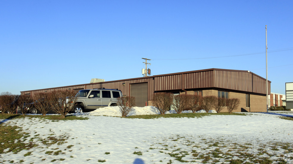 1705 N Bendix, South Bend, IN for sale - Primary Photo - Image 1 of 3